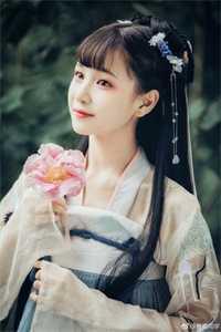 抓蛇的主播